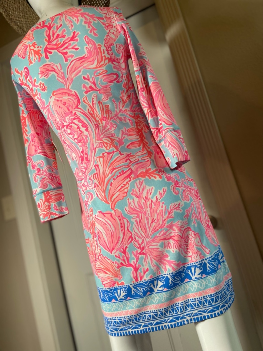 Lily Pulitzer~NWT~Seasalt Blue~UPF 50+~Sophie Dress~3/4 Sleeve~Boat Neck~Size XS - Picture 9 of 16